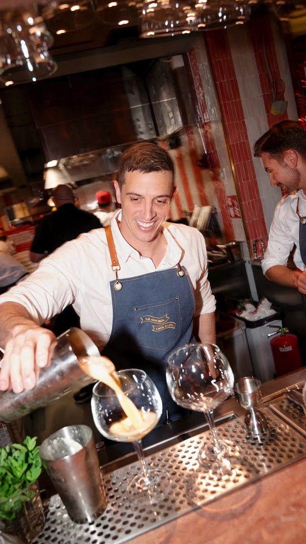 Basta Malmö: professional photo of staff working