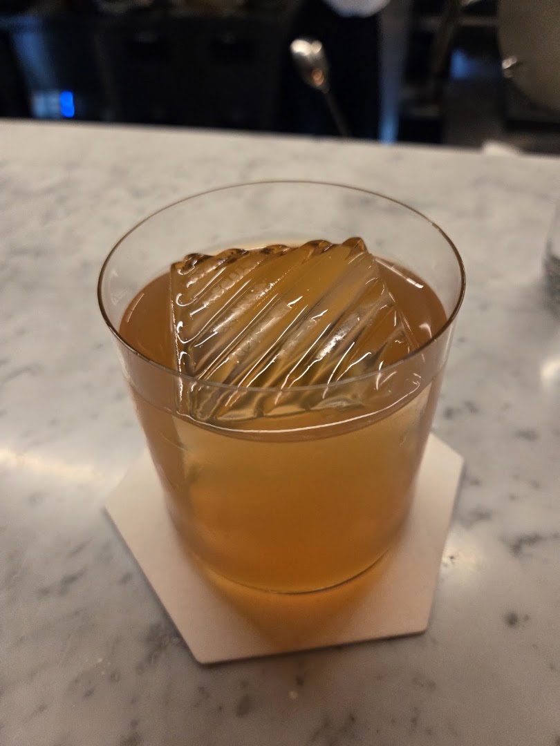 Como: high quality cocktail photo