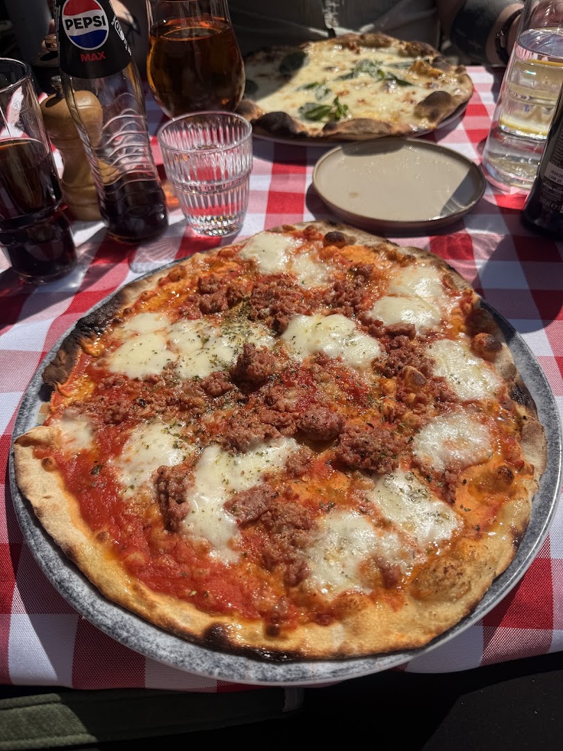 Il Punto: appetizing photo of restaurant food