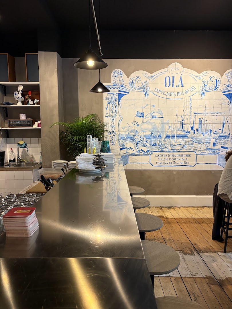 Olá: clear, inviting interior atmosphere