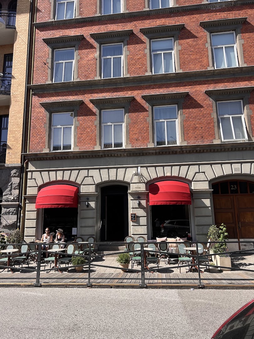 Tuja Vinbar: clear exterior shot of venue