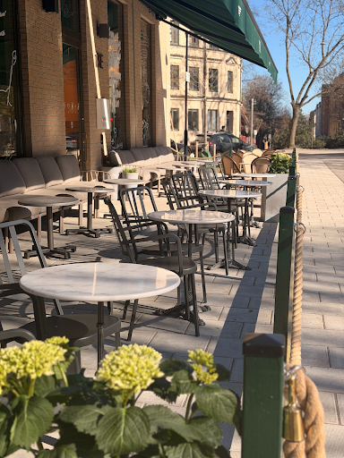 Ponti: inviting and professional terrace shot