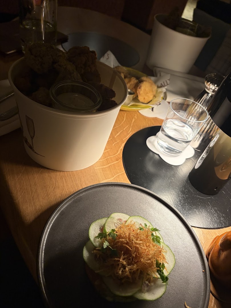 Sally's: appetizing food and drink presentation