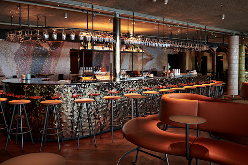 Slussporten: high quality interior atmosphere shot