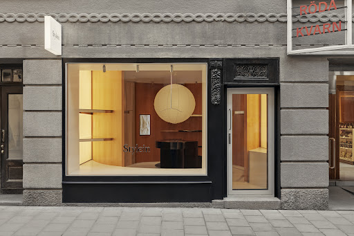 Stylein Boutique: professional storefront photo