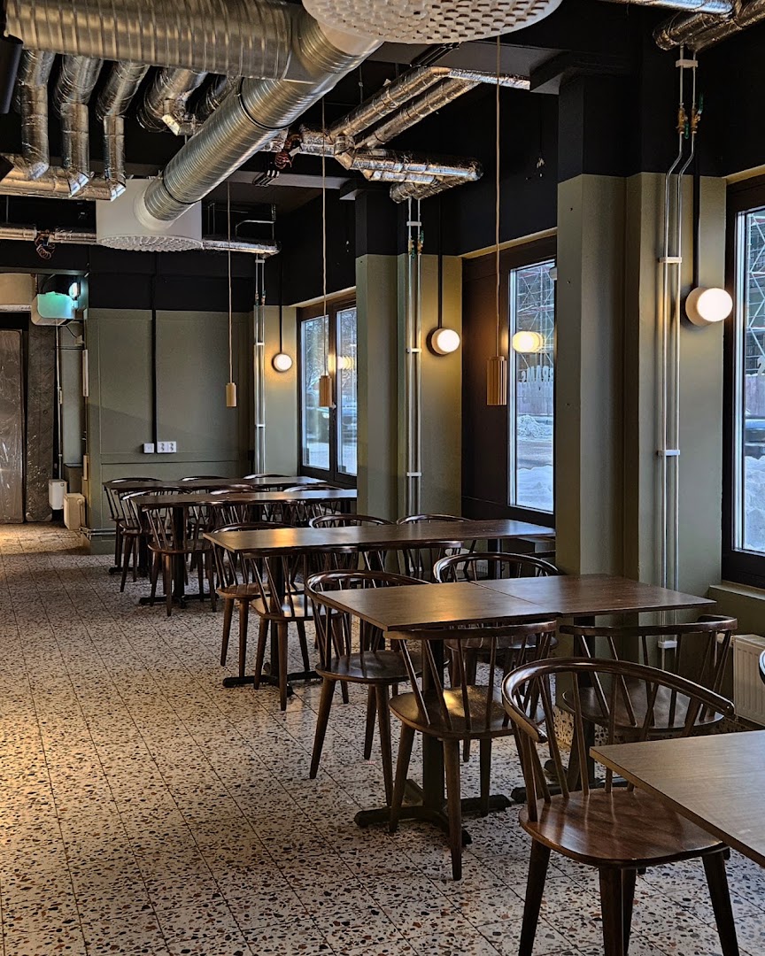 Bram's Burgers: professional interior shot of restaurant