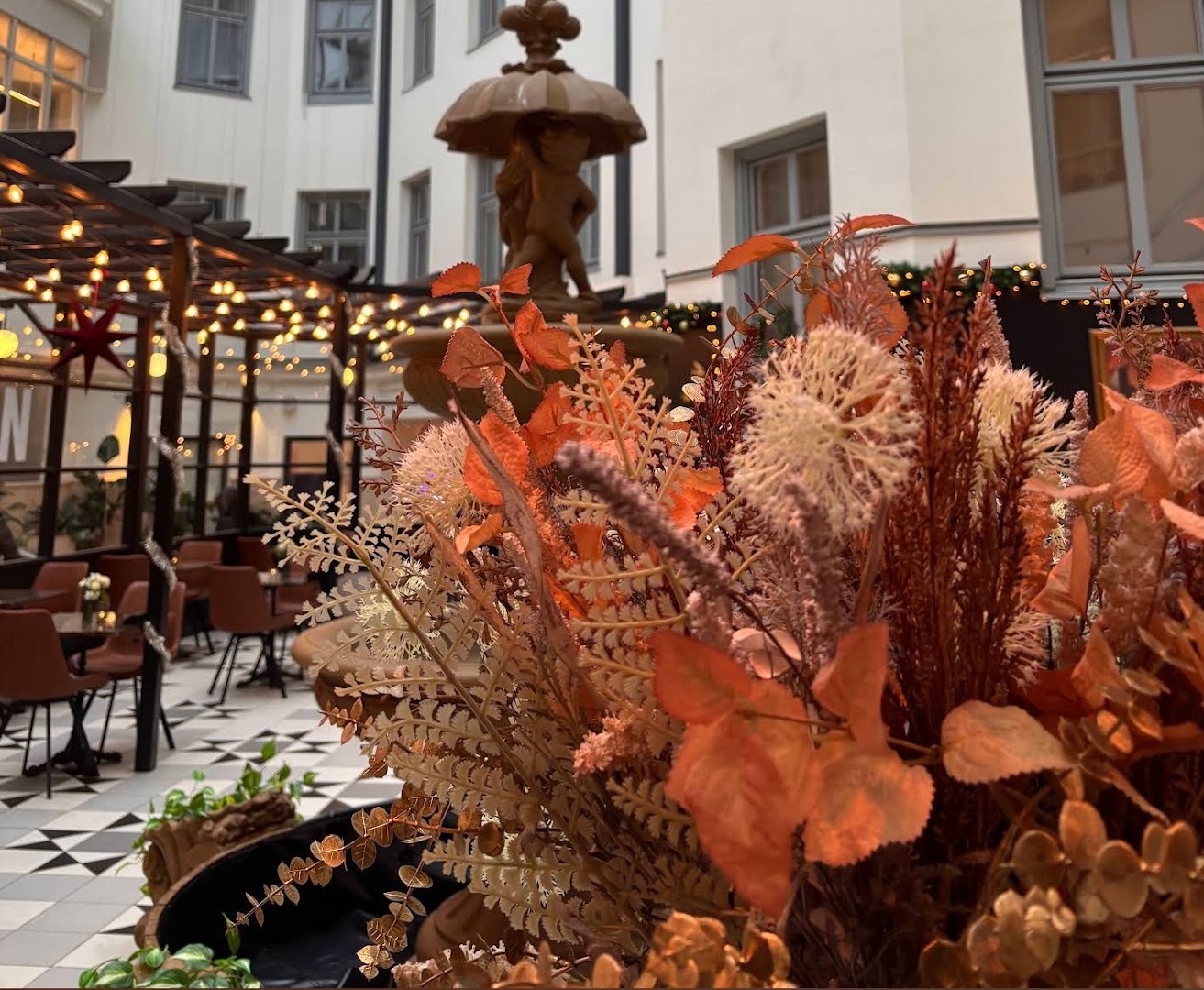 Celestelle: beautiful atmosphere and inviting decor