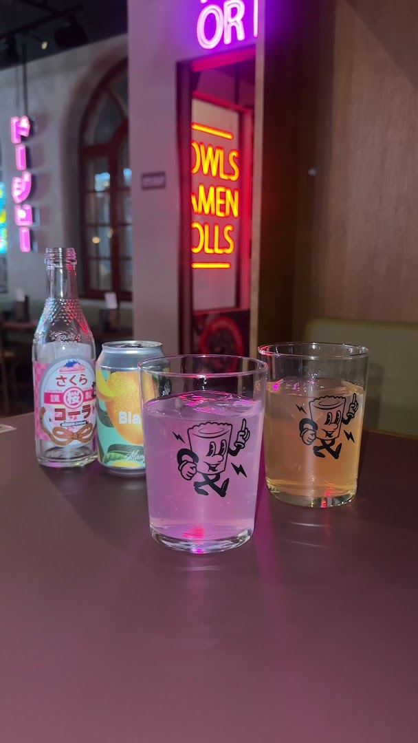 DIN-DIN CLUB: appealing shot of restaurant drinks