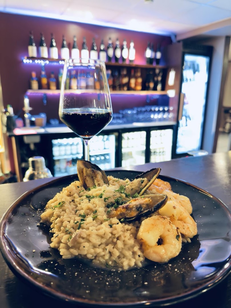 Piatéla: appetizing food and drink presentation