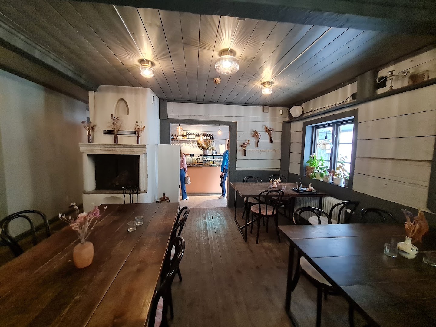 Nya Skafferiet: clear, inviting interior atmosphere