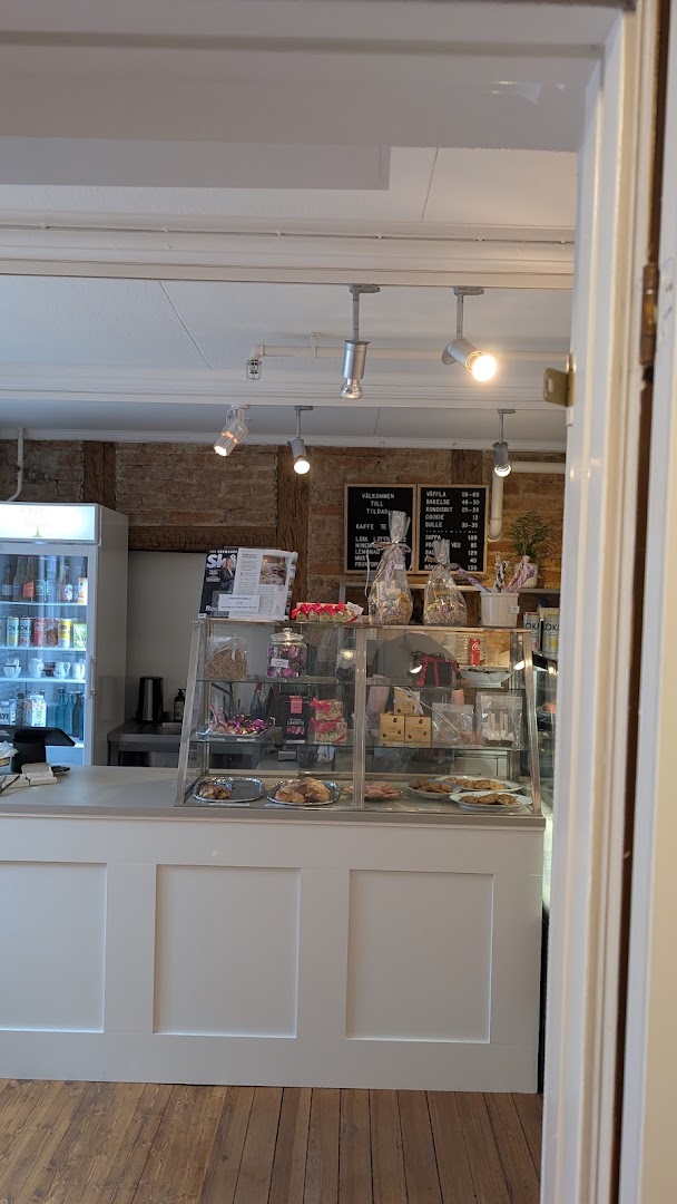 Tildas Kafé & Konfekt: clear view of cafe interior