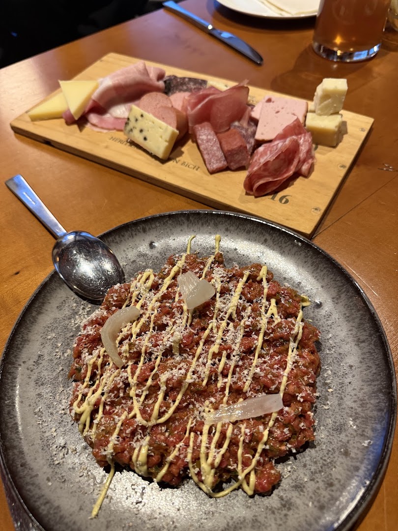 Cork & Fork: appetizing, high-quality food photography