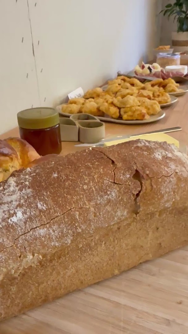 S'coole Alpaca: appetizing food display photo
