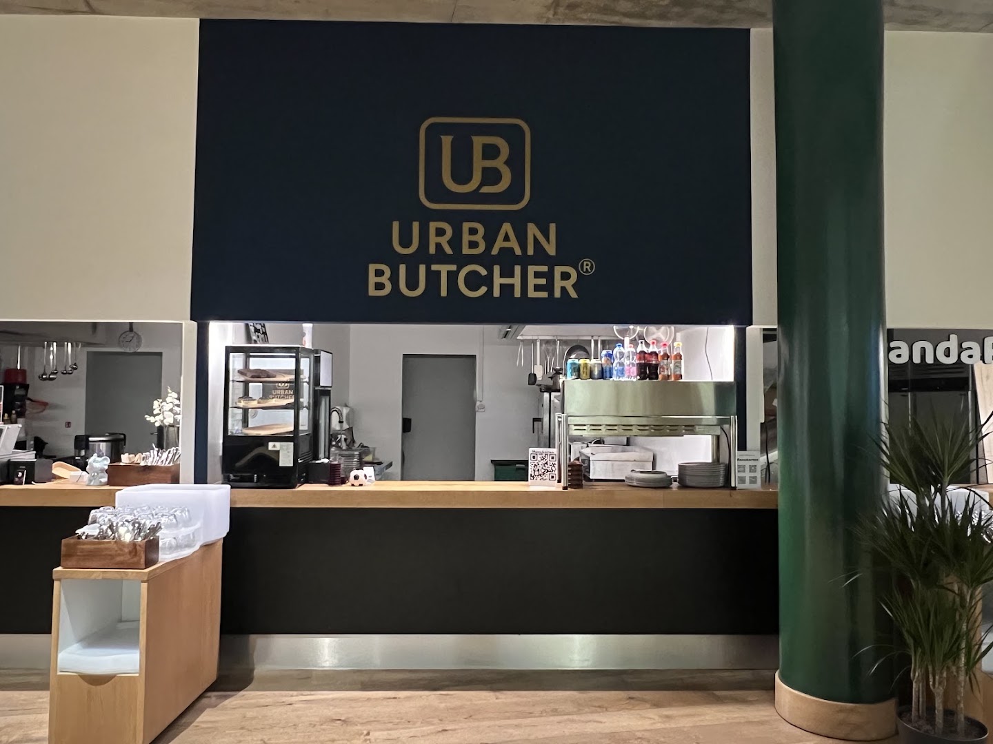 Starbites Foodhall: clear photo of restaurant interior