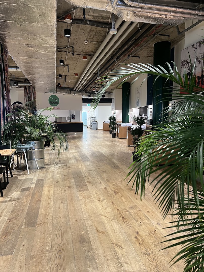 Starbites Foodhall: clear, professional interior shot