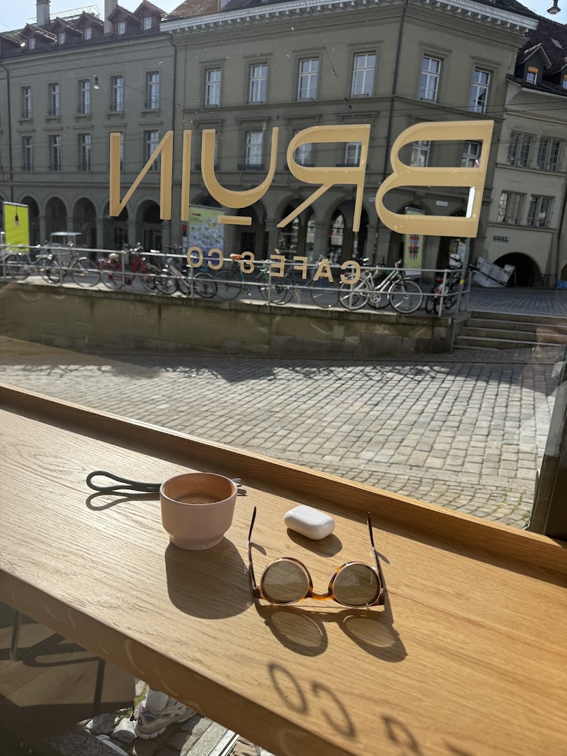 Bruin Café & Co: inviting atmosphere with clear branding