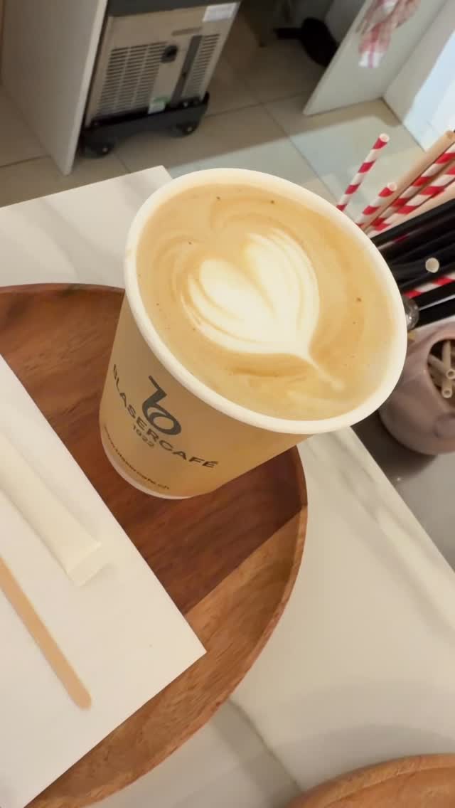 iCoffee Interlaken: high quality latte art photo