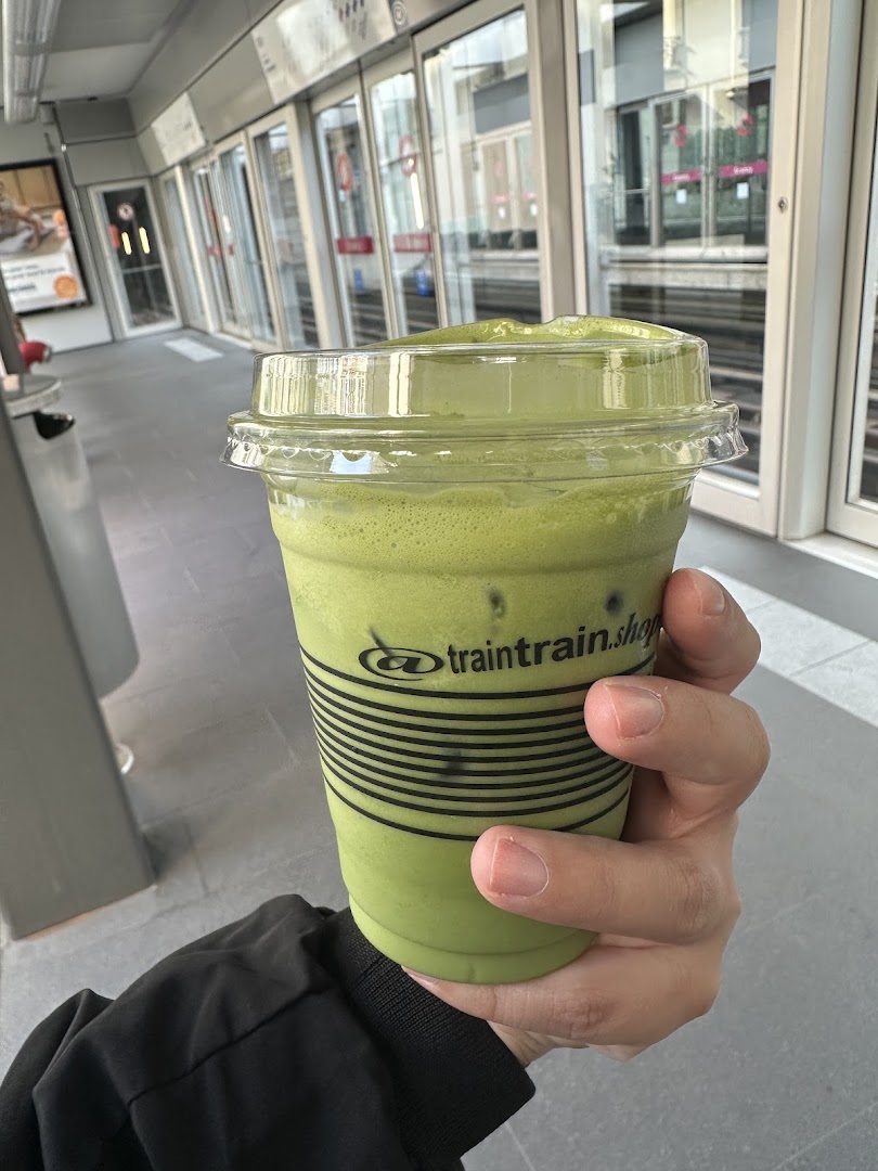 TrainTrain: clear photo of venue drink