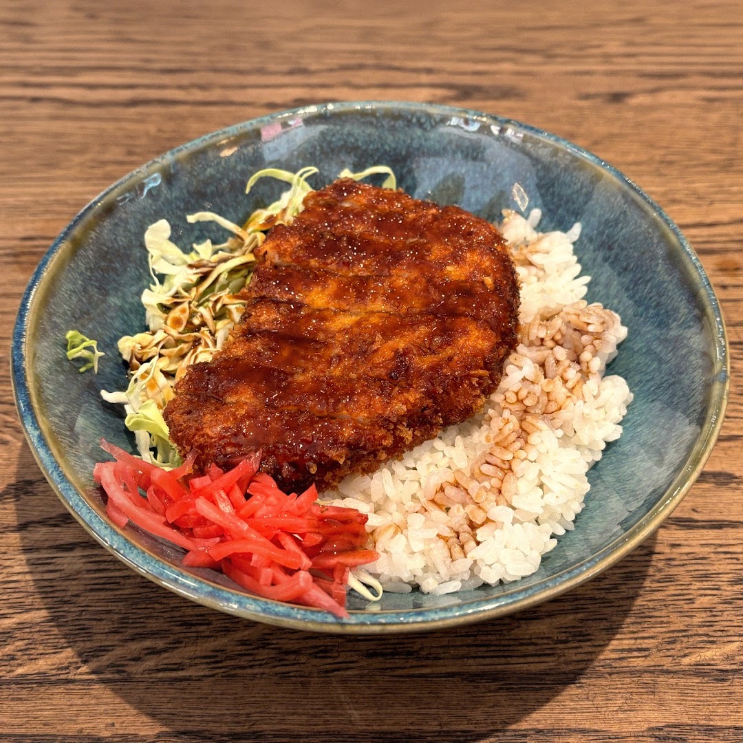 Yokochō: appetizing, high-quality food photo