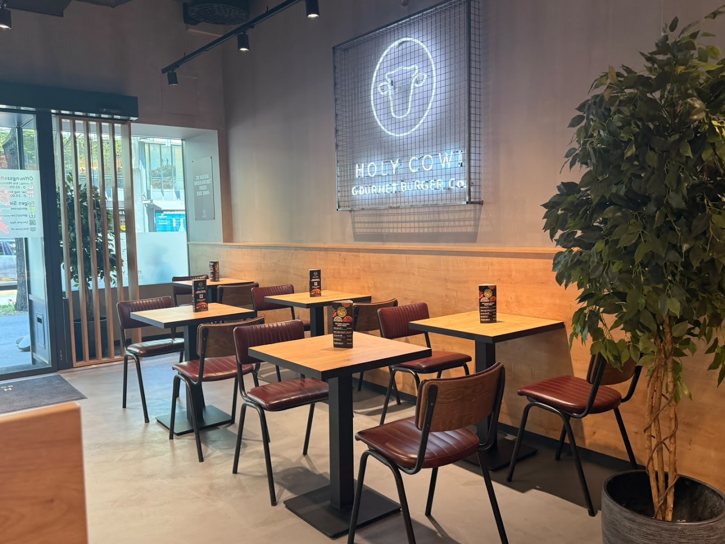 Holy Cow: clear, professional interior shot