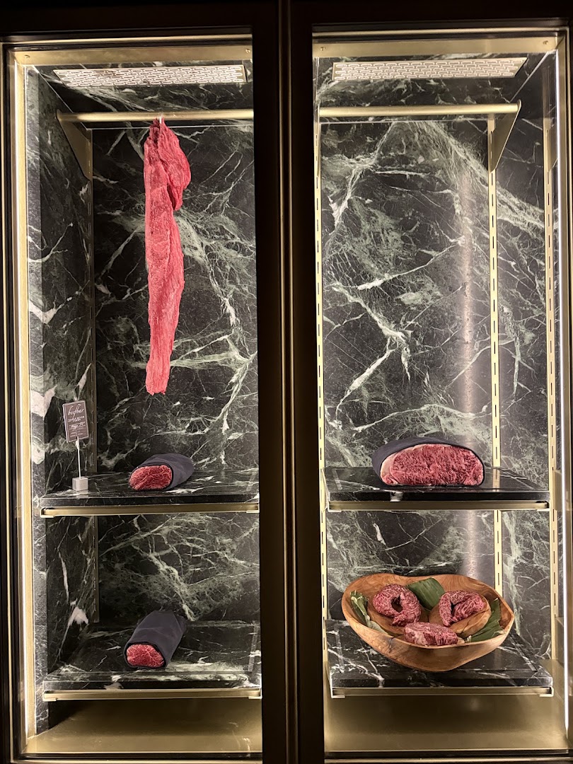Beefbar St. Moritz: high quality display of meat