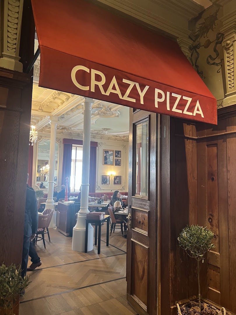Crazy Pizza: inviting view of restaurant interior