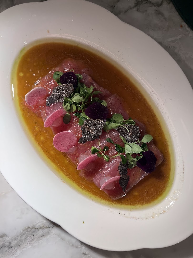 Neora: high quality, appetizing food photo