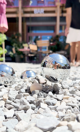 Remise Rosa: venue atmosphere and activity