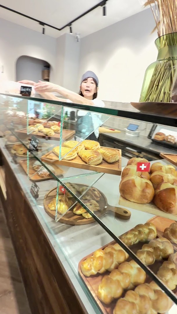 EINSTYLE: fresh food and staff