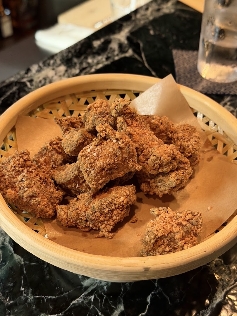 Random Drink House: appetizing photo of bar food