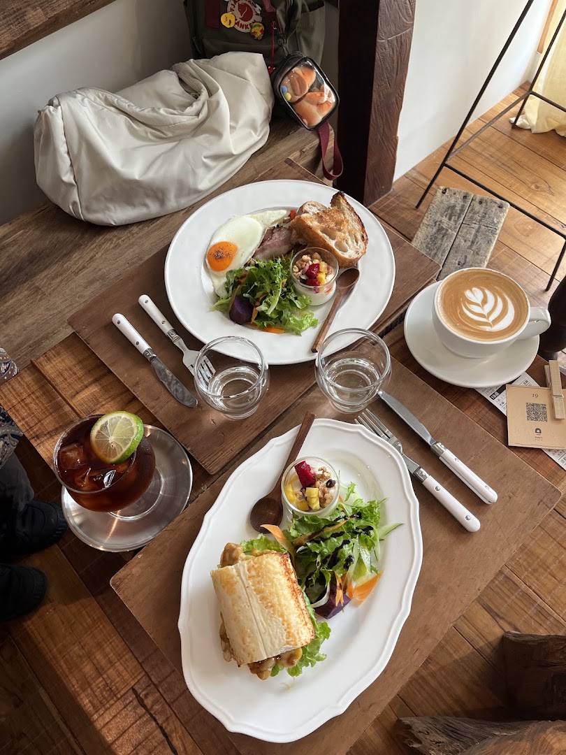 Ruder's Cafe: appetizing, high-quality brunch photography
