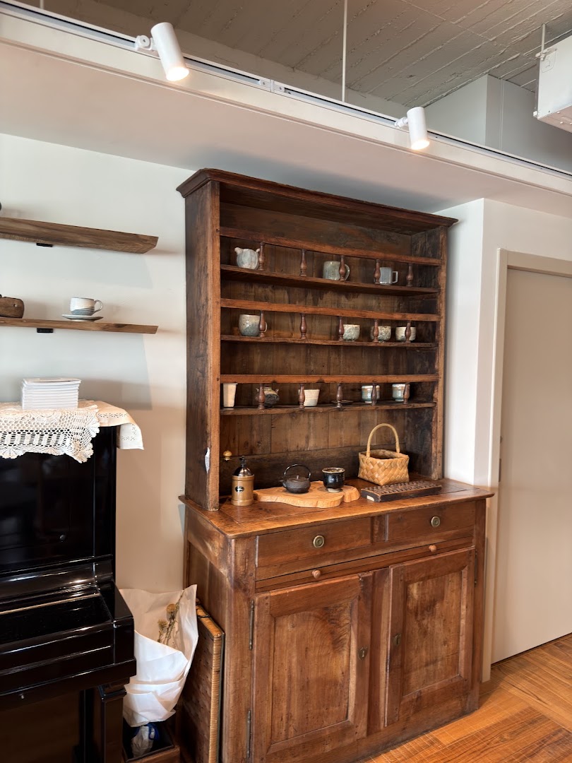 Ruder's Cafe: attractive interior cafe atmosphere
