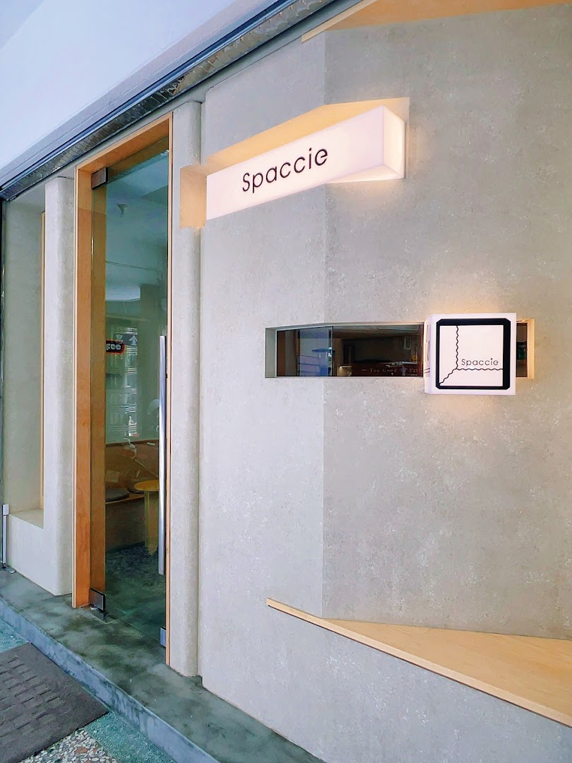 Spaccie Coffee: clean professional storefront photo