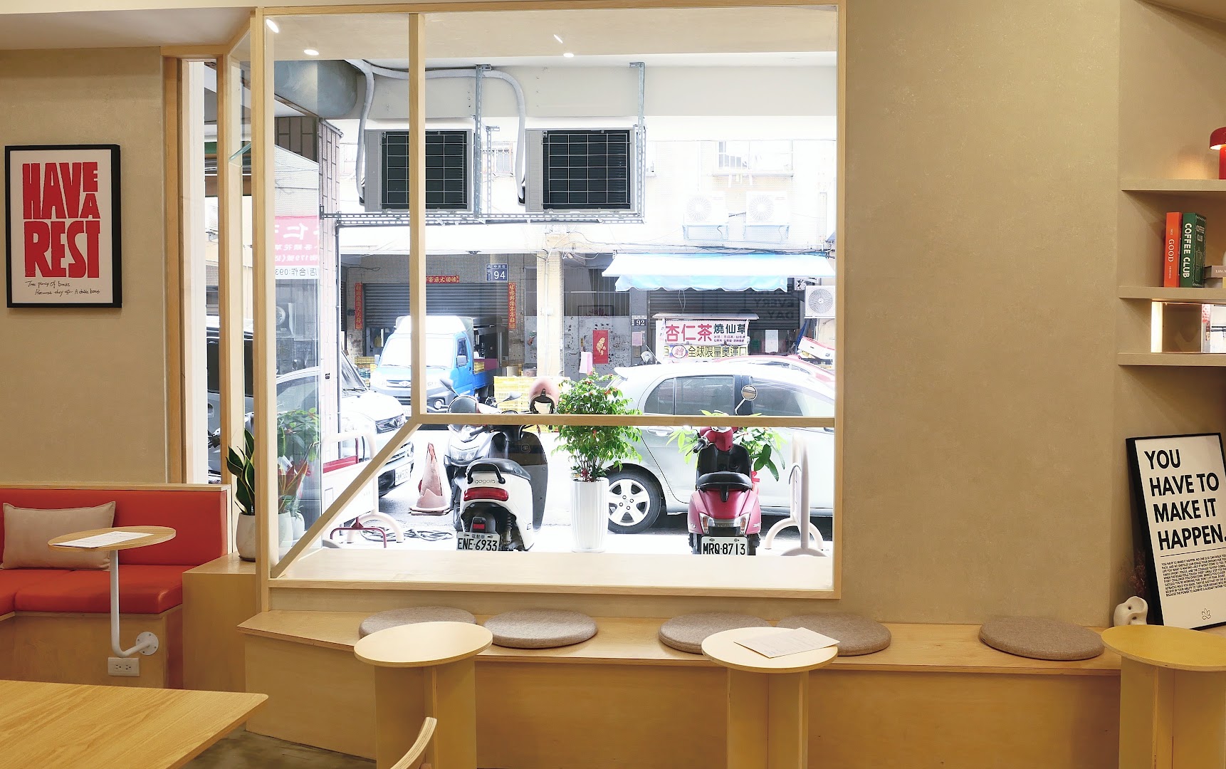 Spaccie Coffee: clean and inviting interior shot