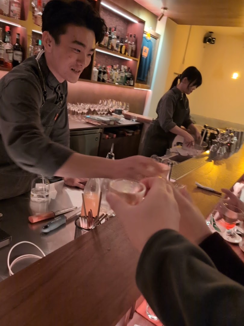 Bar Horizon: authentic bar atmosphere well