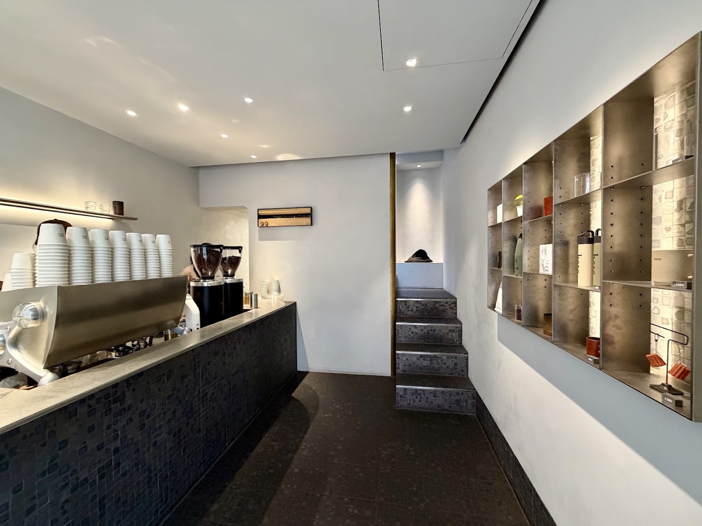 here Kyoto: clean professional interior shot