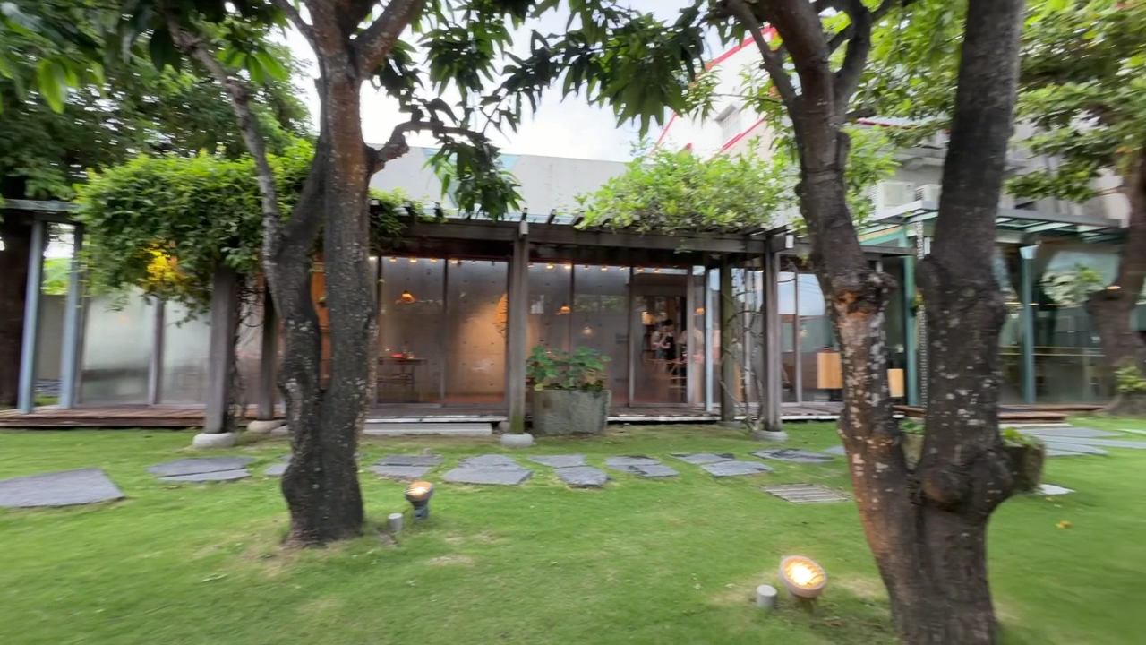 YuDao: attractive exterior and garden setting
