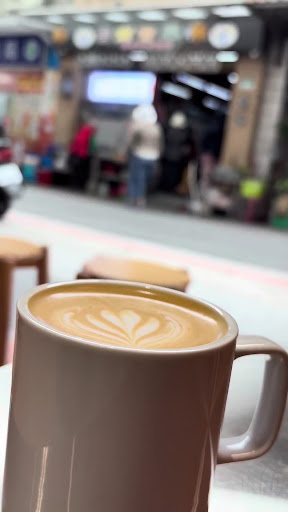 Alchemist Dihua: appealing coffee and venue atmosphere