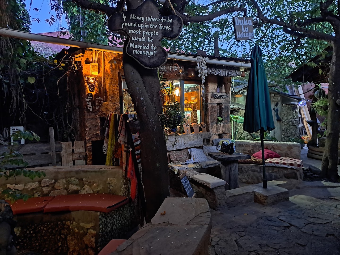 Nashe's Café: inviting and atmospheric outdoor seating