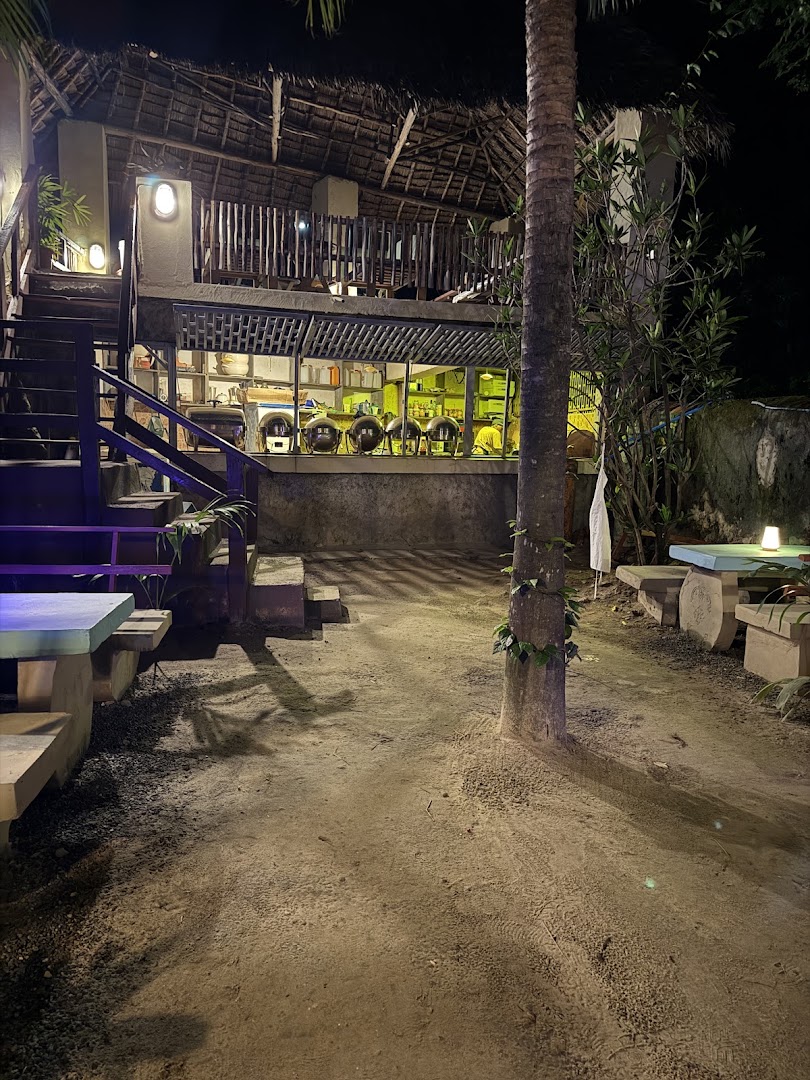 Poa Poa Restaurant: clear view of restaurant atmosphere