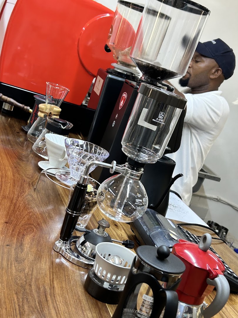 Afrigahwa Coffee Roastery: professional shot of coffee equipment