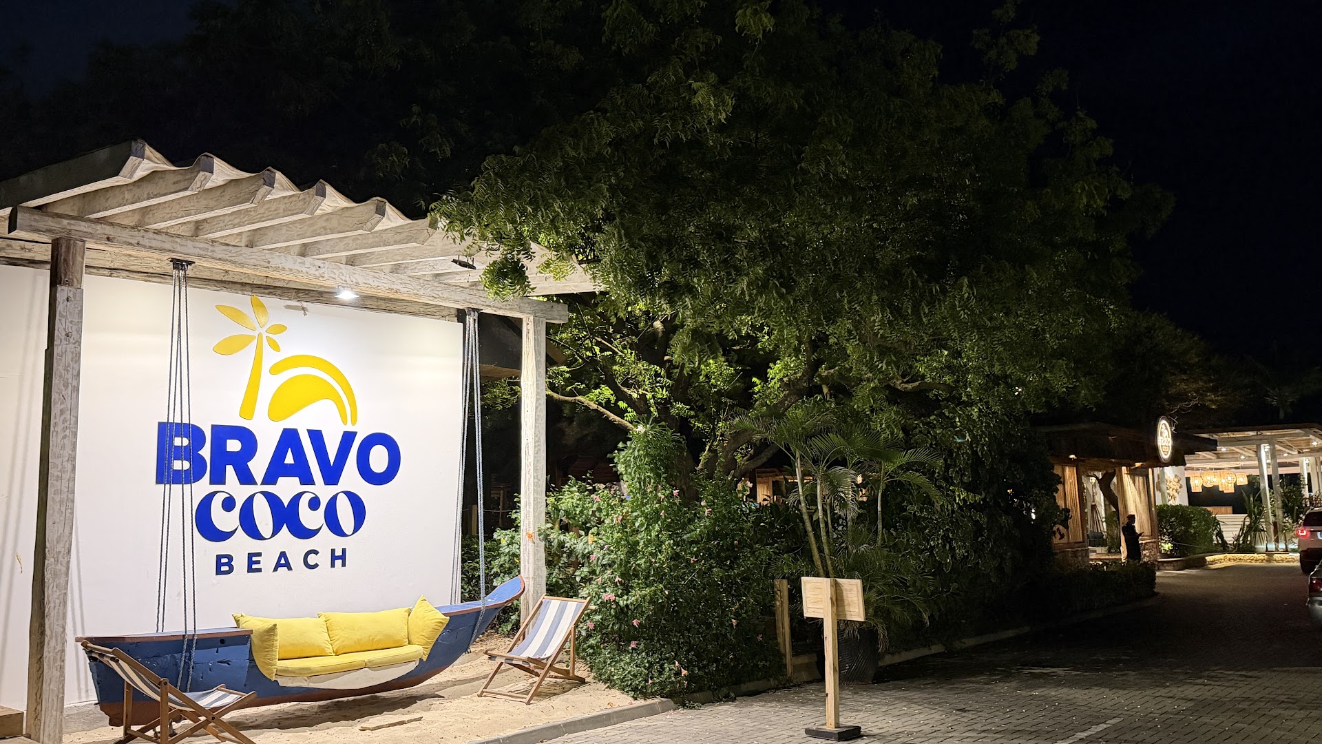 Bravo Coco Beach: clear, professional shot of venue