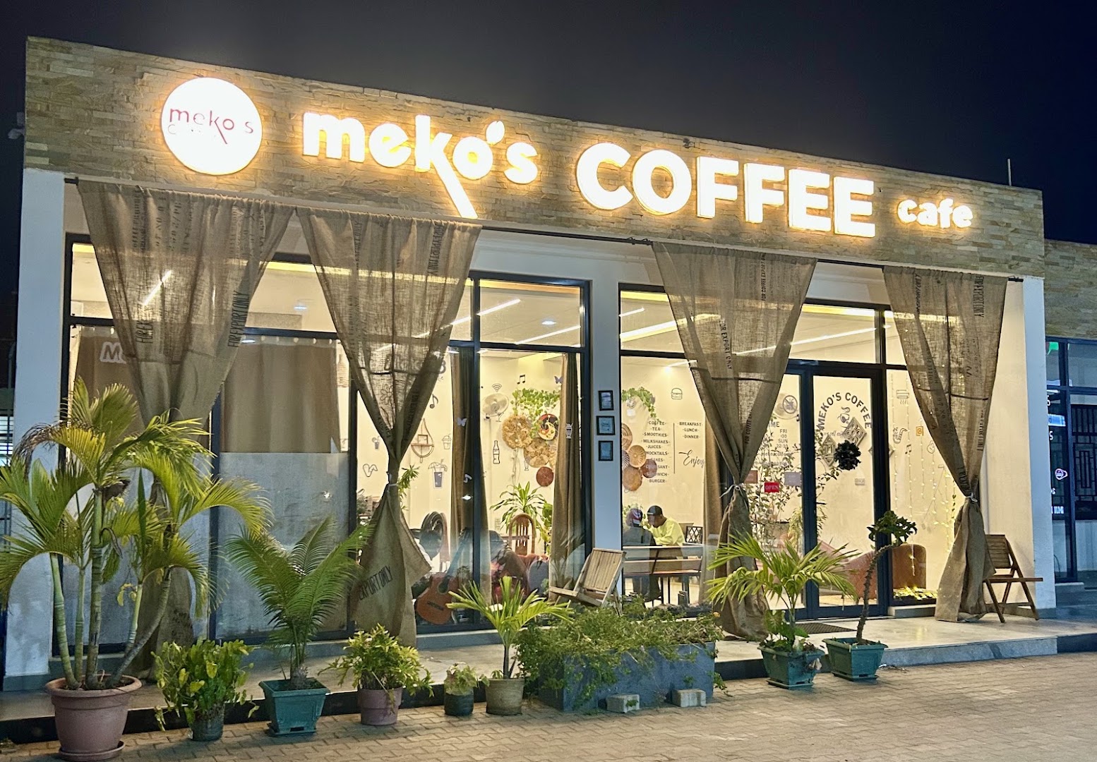 Meko's Coffee: attractive, clear exterior night shot
