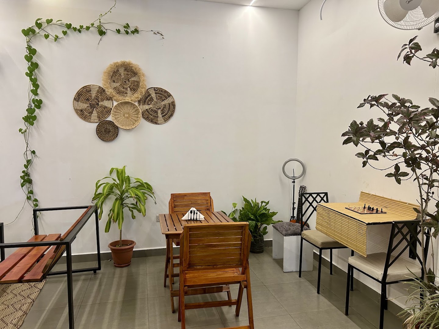 Meko's Coffee: clean and inviting interior shot