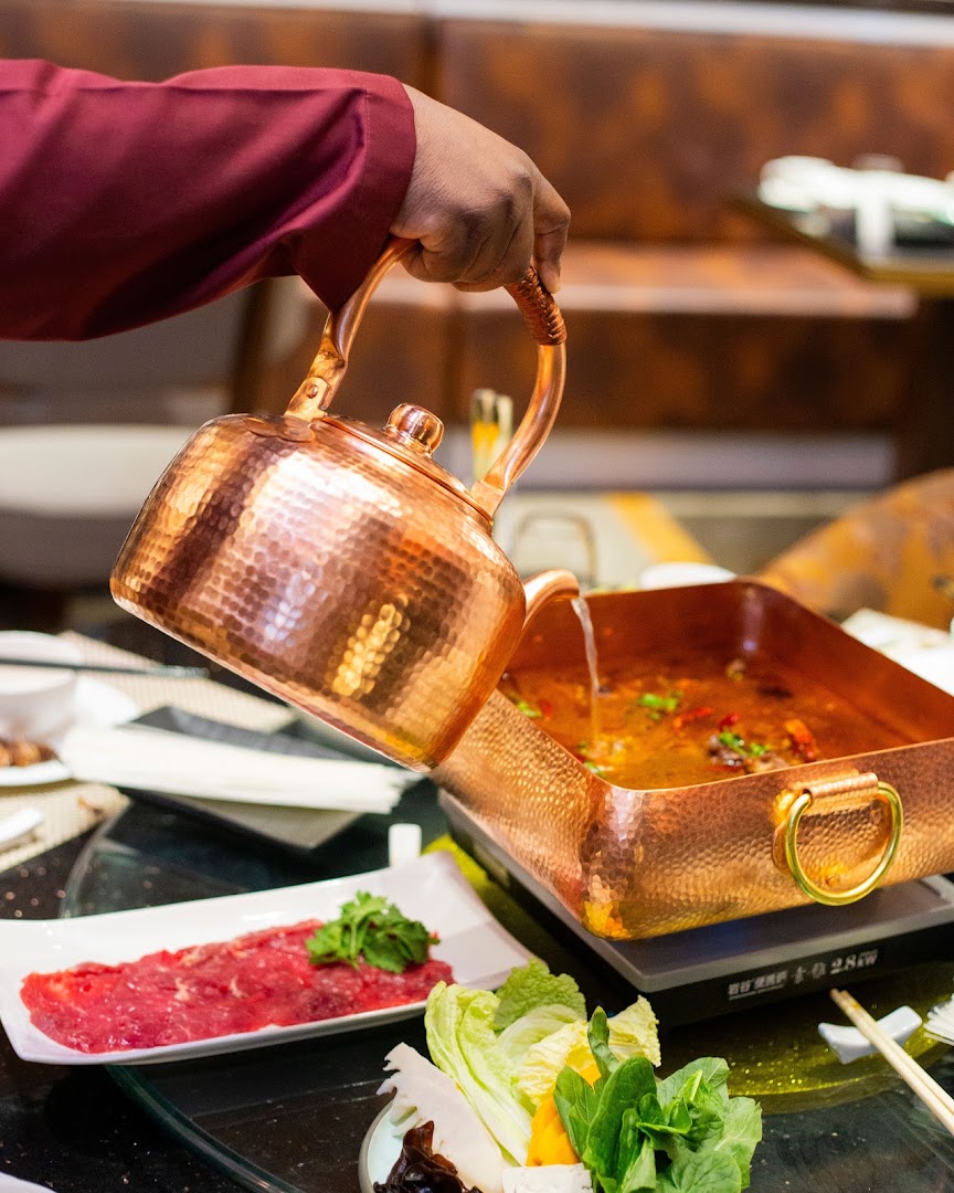 Noble House: high quality food service shot
