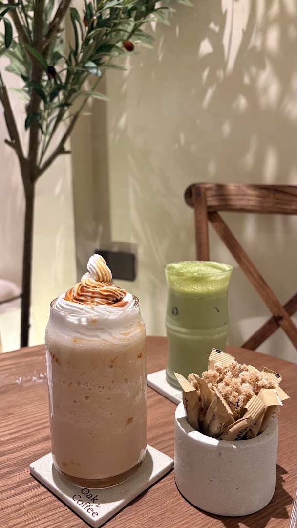 Oak & Coffee: appealing food and drink photography