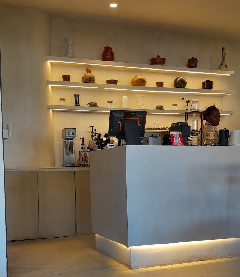 Oak & Coffee: clean interior shot of cafe