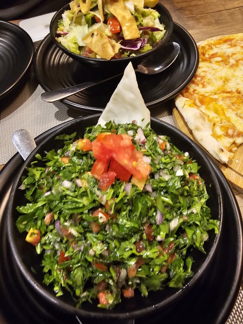 Yasma Restaurant: appetizing food photography