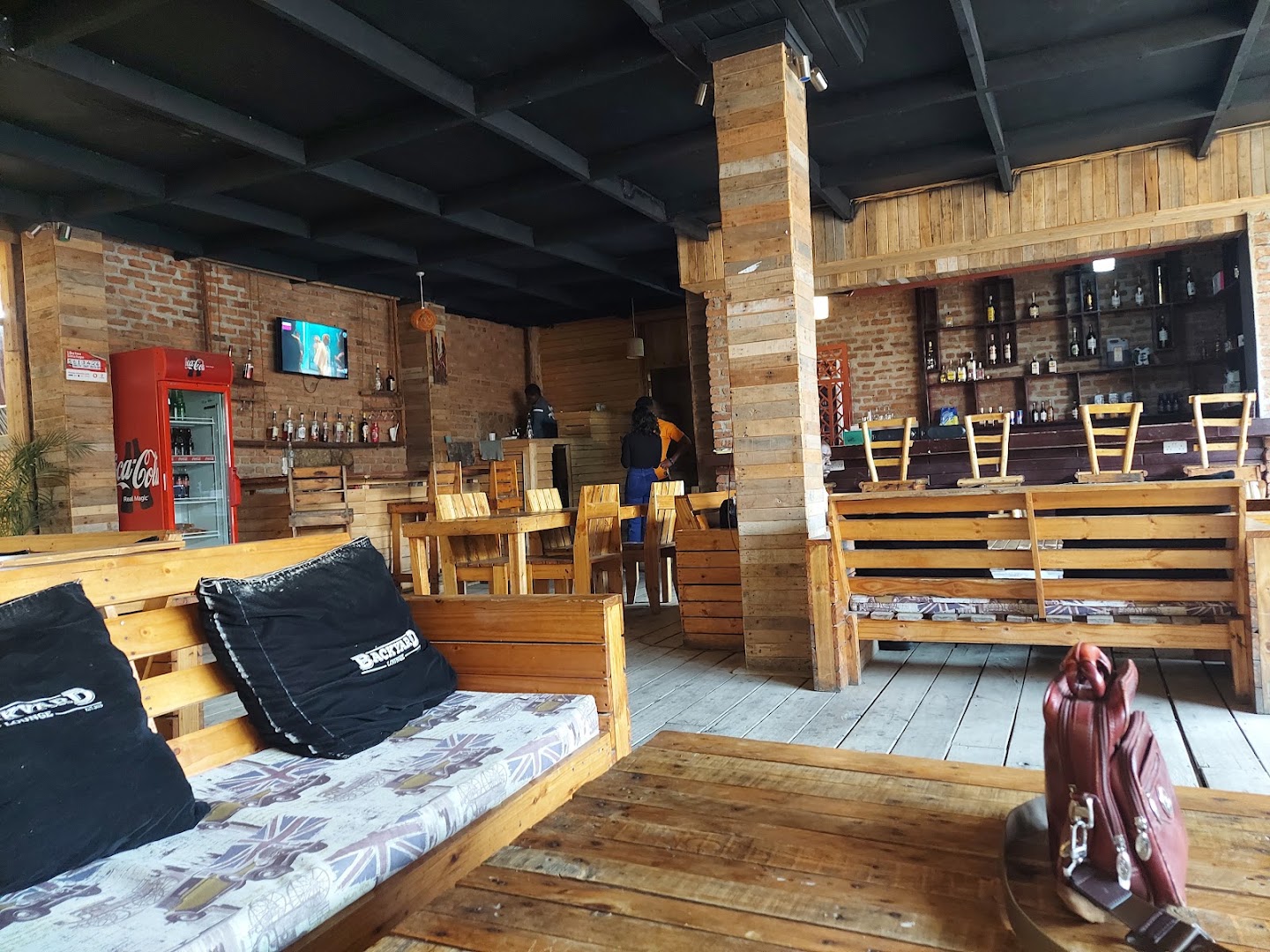 Backyard Lounge: clear view of venue interior