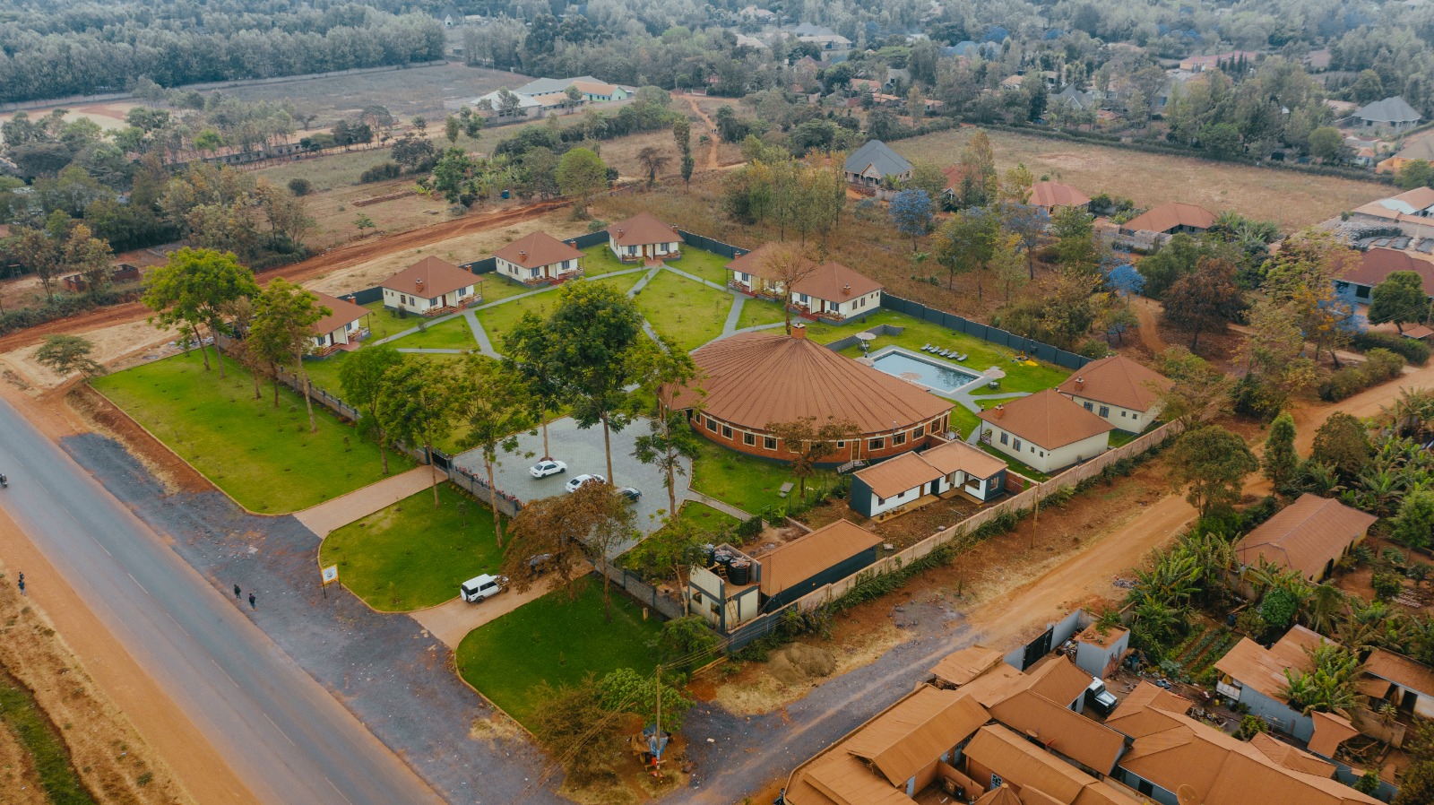 Karatu Villas Lodge: clear aerial view of property